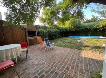 Casa · 100m² · 4 Ambientes · 1 Cochera · Venta Casa 4 Amb Ituzaingo Apta Credito Pb Pileta