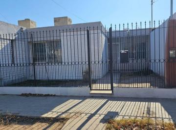 Casa · 100m² · 4 Ambientes · 2 Cocheras · Casa a Remodelar en Las Heras