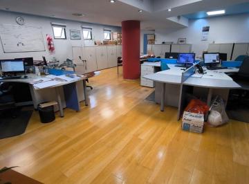 Oficina comercial · 295m² · 8 Cocheras · Venta Oficina 295 m² en Planta 8 Cocheras