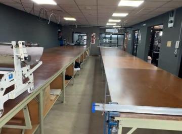 Oficina comercial · 318m² · 2 Cocheras · Galpon Deposito Oficina Centro de Logistica en Venta Ensenada