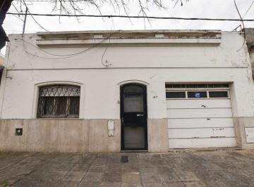 Casa · 100m² · 4 Ambientes · 1 Cochera · Venta Casa 2 Dorm. Mas Comodin y Cochera