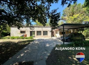 Casa · 130m² · 4 Ambientes · 2 Cocheras · Casa en Venta 4 Ambientes en Alejandro Korn