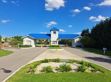Terreno · 300m² · Lote Interno en Venta en Laguna Azul Etapa 2