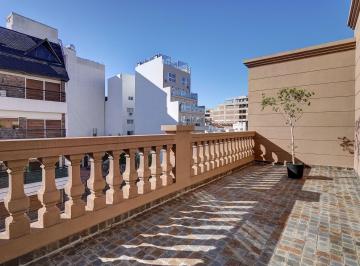 Casa · 500m² · 5 Ambientes · 1 Cochera · Alquiler Casa Caballito con Ascensor