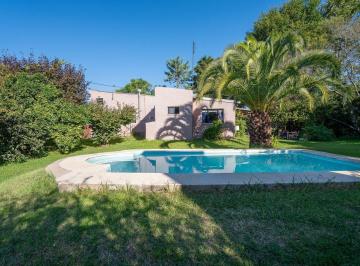 Casa · 127m² · 2 Ambientes · 1 Cochera · Casa en Venta La Plata 1 Dormitorio
