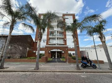 Departamento · 58m² · 3 Ambientes · 1 Cochera · Venta Departamento de Dos Dormi Centrico Apto Cred