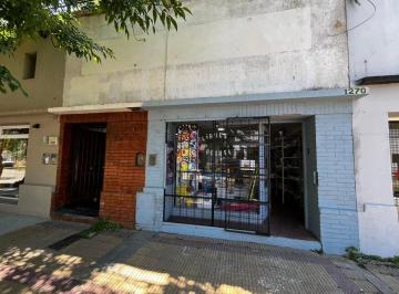 Casa · 136m² · 2 Ambientes · Venta Casa con Local Ramallo Excelente Ubicacion