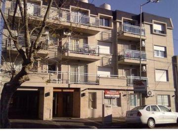 Departamento · 43m² · 2 Ambientes · 1 Cochera · Alem 1664, Banfield Oeste - Departamento 2 Ambientes C/cochera - Venta