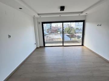 Departamento · 69m² · 3 Ambientes · 1 Cochera · Departamento Semi Piso de 3 Amb. con Balcon Terraza y Cochera