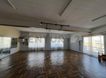 Local comercial · 393m² · 5 Ambientes · 1 Cochera · Venta de PH