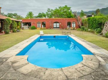 Quinta vacacional en Alquiler de 12 ambientes · Salta - Villa San Lorenzo - Habitaciones con Bano Privado Se Alquilan por Dia.