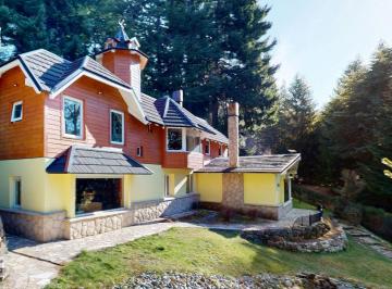 Casa · 265m² · 8 Ambientes · 2 Cocheras · Importante Propiedad en Llao Llao - Bariloche