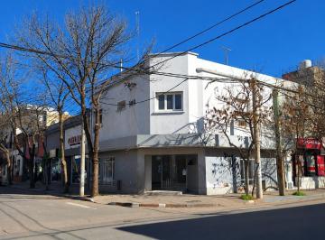 Local comercial · 105m² · 3 Ambientes · Local en Centro