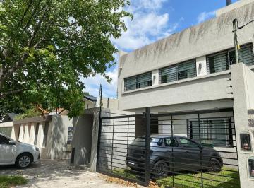 Casa · 113m² · 4 Ambientes · 1 Cochera · Venta Duplex 4 Amb a Estrenar - Castelar Sur