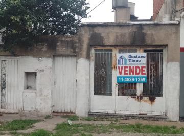 Casa de 4 ambientes, Hurlingham · Terreno de 200 m² Ideal Para Inversion en Villa Tesei