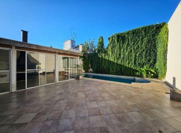 Casa · 236m² · 6 Ambientes · 2 Cocheras · Venta Chalet - 4 Ambientes - Castelar Norte
