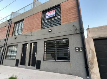 Departamento · 80m² · 4 Ambientes · Duplex 4 Amb en Venta con Doble Balcón y Patio