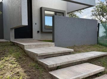 Casa · 160m² · 4 Ambientes · 1 Cochera · Casa - Las Cañitas Barrio Privado