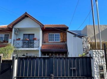 Casa de 3 ambientes, Vicente López · Divino Duplex de 135 m² en Carapachay