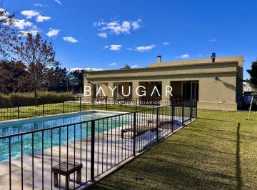 Casa · 150m² · 3 Dormitorios · 4 Cocheras · Venta Casa - Apto Crédito - Barrio Cerrado Haras del Sol - Pilar