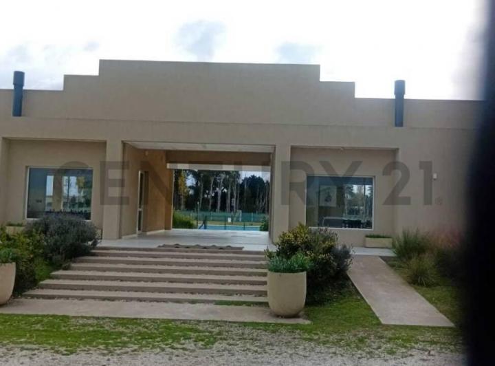 Terreno · 618m²