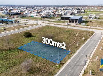 Terreno · 300m² · Venta de Lote con Posesion Inmediata en Docta Parque 300 m