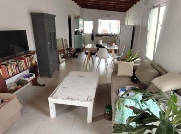PH · 68m² · 3 Ambientes · Alquiler PH Tipo Casa 3 Amb con Jardín en La Lonja
