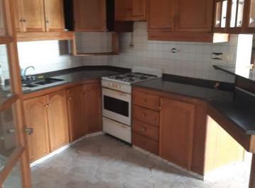 Casa · 90m² · 5 Ambientes · 1 Cochera · Casa - Maipú Seccion 1