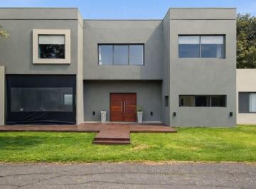 Casa · 134m² · 4 Ambientes · 1 Cochera · Casa 4 Amb. Club de Campo Aranzazu a 35 Km de Caba