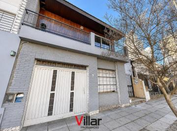 Casa · 124m² · 4 Ambientes · 1 Cochera · Casa en PH de 4 Ambientes Al Frente con Cochera – Lomas de Zamora Oeste