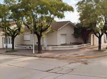 Casa · 183m² · 2 Dormitorios · 1 Cochera · Casa en Venta en Los Toldos