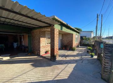 Casa · 113m² · 3 Ambientes · 1 Cochera · Venta Casa Dos Dorm. y Monoambiente en Pando