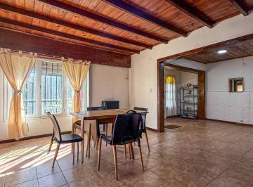Casa · 112m² · 3 Ambientes · 1 Cochera · Venta Casa 3 Ambientes, Amplio Parque en Colinas