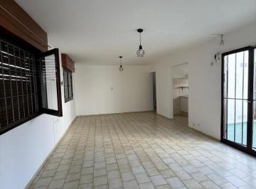 Casa · 70m² · 3 Ambientes · 1 Cochera · Casa de 2 Dorm. - Gran Terraza - Cochera