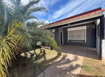 Casa · 75m² · 3 Ambientes · 3 Cocheras · Venta Casa 4 Ambientes Monte Grande