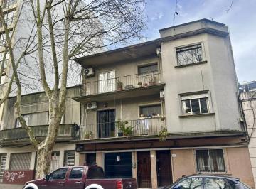 Departamento · 80m² · 5 Ambientes · Apartamento en Cordón de 3 Dorm. con Balcón