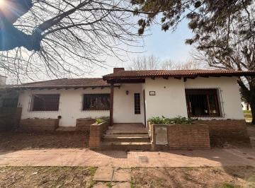 Casa · 200m² · 7 Ambientes · 2 Cocheras · Venta Casa7 Ambientes Capilla de Señor