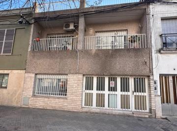 Casa · 183m² · 7 Ambientes · 2 Cocheras · Casa en Venta