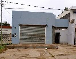 Local comercial · 198m² · 7 Ambientes · 3 Cocheras · Local 200 m² - Ideal Consultorios - Centro Medico - Oficinas - Quilmes Oeste