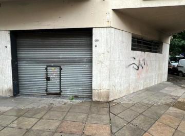 Local comercial · 36m² · Local Venta Flores en Esquina