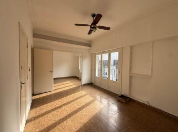 Departamento · 78m² · 3 Ambientes · Alquiler 4 Amb con Patio y Balcón en Vicente López