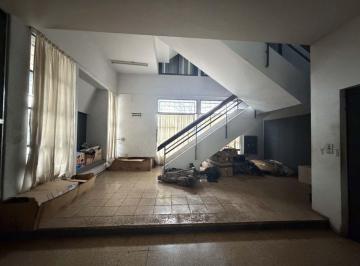 Depósito · 880m² · Alquiler Deposito con Oficinas y Departamento