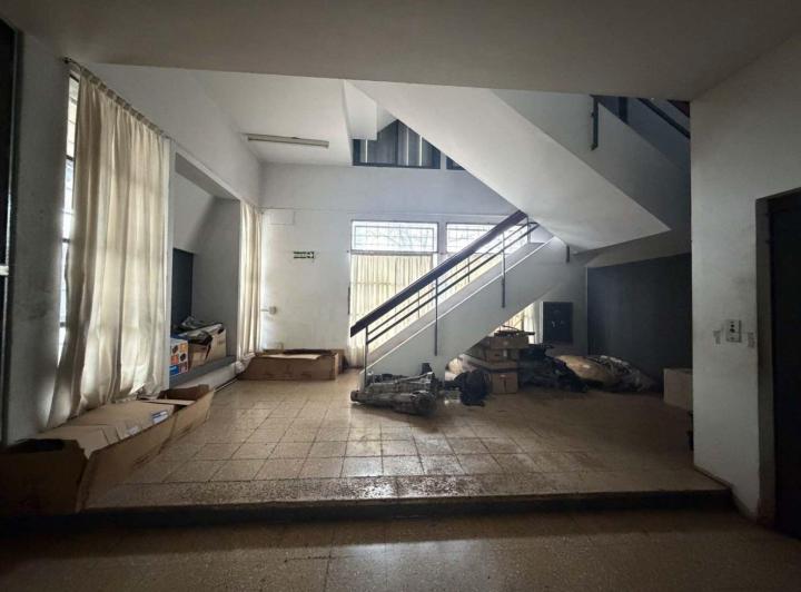 Depósito · 880m²