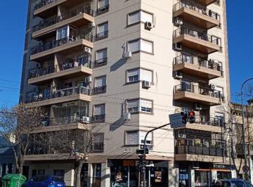 Departamento · 37m² · 2 Ambientes · Impecable! Dpto 2 Amb Muy Luminoso Balcón Vista a La Calle