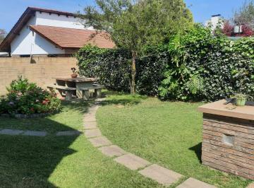 Casa · 254m² · 3 Ambientes · 1 Cochera · Venta Casa 2 Dorm. Jardín Cochera Barrio Santa Rita a m del Rio Granadero Baigorria