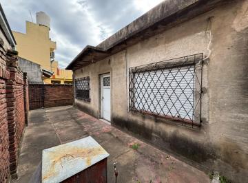 PH · 65m² · 3 Ambientes · PH 3 Ambientes con Patio Propio | a Refaccionar | Hurlingham | Sin Expensas