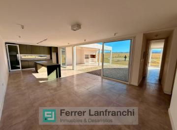 Casa · 1024m² · 5 Ambientes · 2 Cocheras · Casa en Venta en Puerto del Aguila