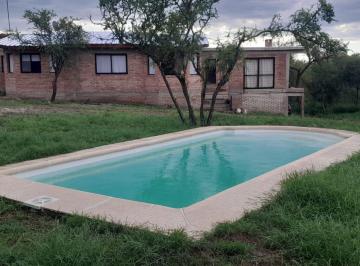 Casa · 160m² · 4 Ambientes · 1 Cochera · En Venta Casa en Los Molles Va. de Las Rosas! Traslasierra! Terreno de 7000 m² Tremenda Vista a Las