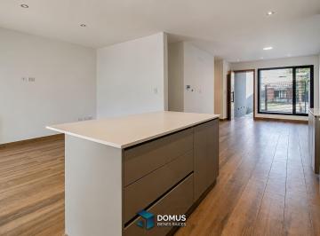 Casa · 130m² · 3 Dormitorios · 1 Cochera · Venta Casa Tres Cerritos Calle Petiribies