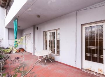 PH · 90m² · 3 Ambientes · Venta de PH 3 Ambientes con Patio y Balcón en Lanús Este Centro!